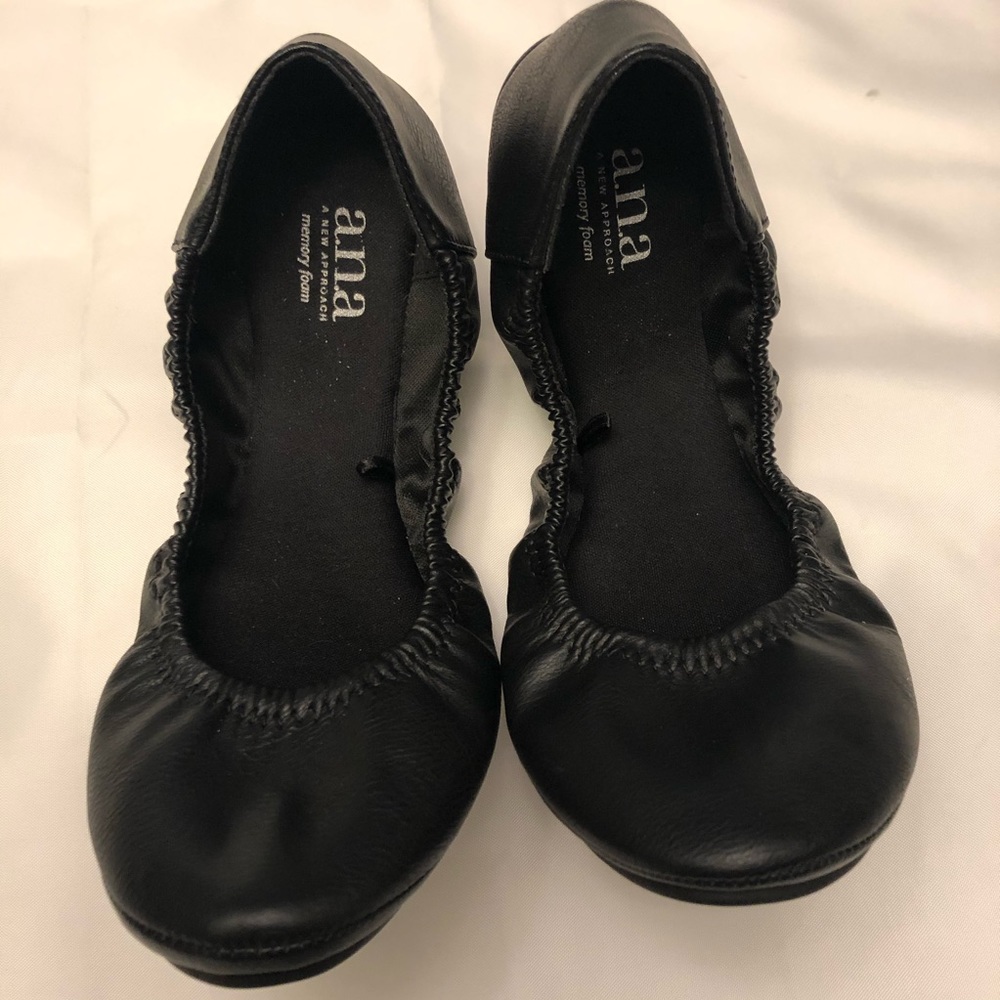 New Ana Ballet flats